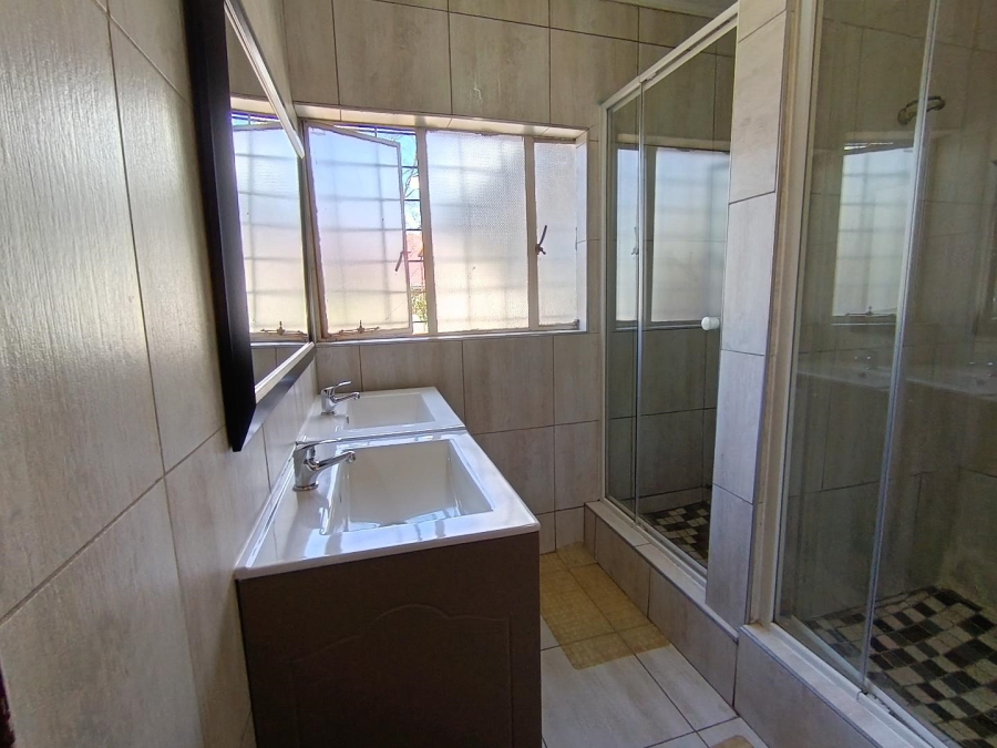 16 Bedroom Property for Sale in Universitas Free State